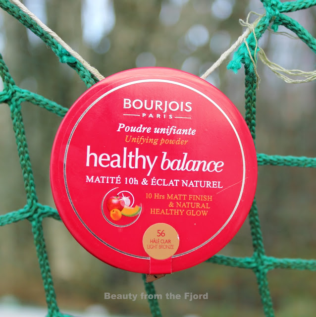 Bourjois Healthy Balance Unifying Powder Hale Clair Review and Swatches