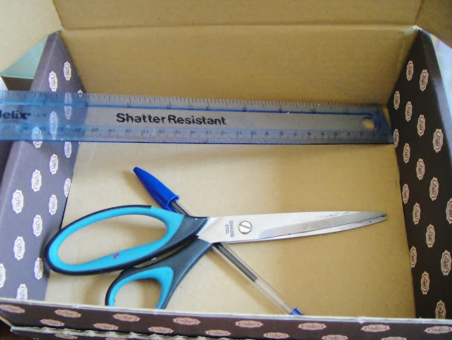 Glossybox DIY 2 - Cheap Nail Polish Organiser Step-by-Step Tutorial Glossybox DIY 2 - Cheap Nail Polish Organiser Step-by-Step Tutorial