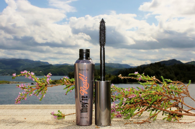 Benefit They're Real Mascara Review