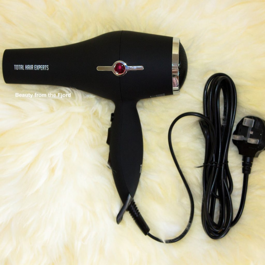 THX Total Hair Experts Sleek & Chic AC Dryer Review