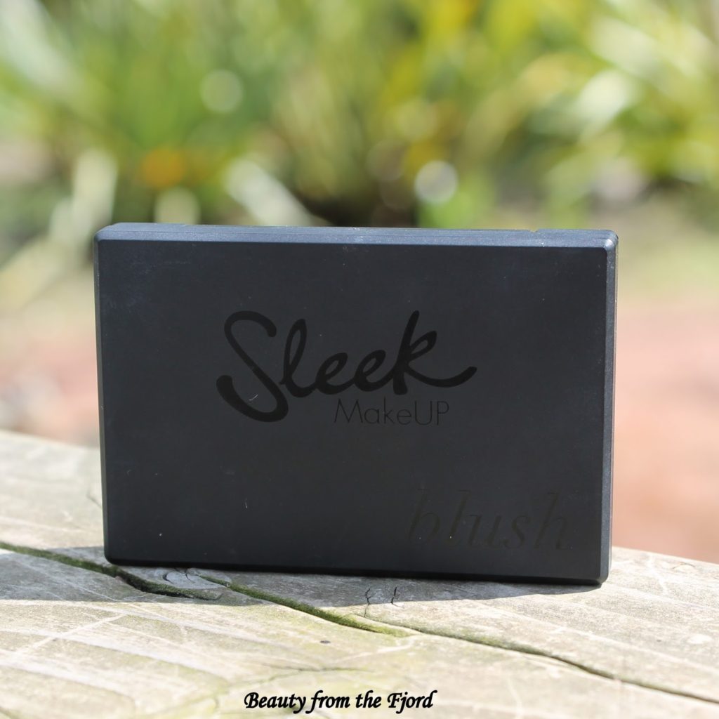 Sleek Makeup Blush in Life's a Peach Review and Swatches