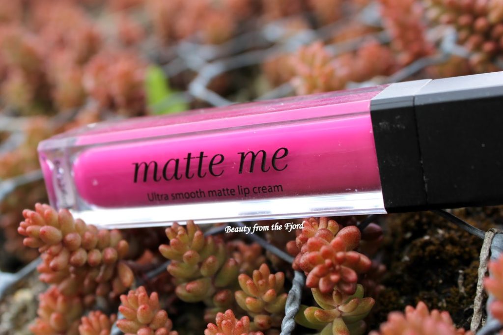 Sleek Makeup Matte Me Lip Cream: Fandango Purple Review and Swatches